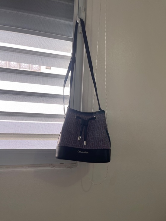 Calvin Klein Drawstring Blue Drawstring Bucket Bag - Picture 4 of 6
